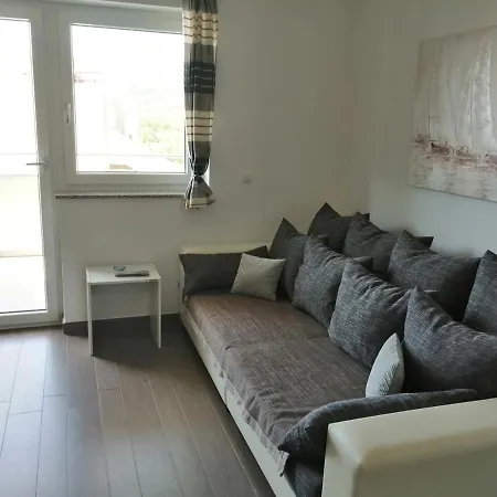 Villa Luce Apartment House Karlobag Buitenkant foto