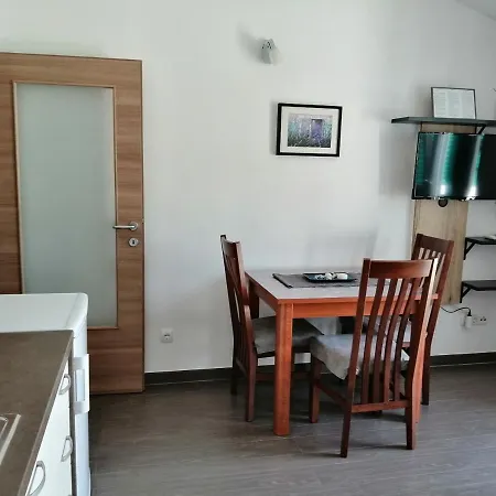 Villa Luce Apartment House Karlobag Buitenkant foto