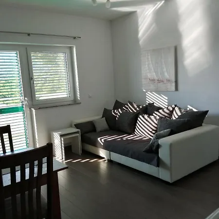 Villa Luce Apartment House Karlobag Buitenkant foto