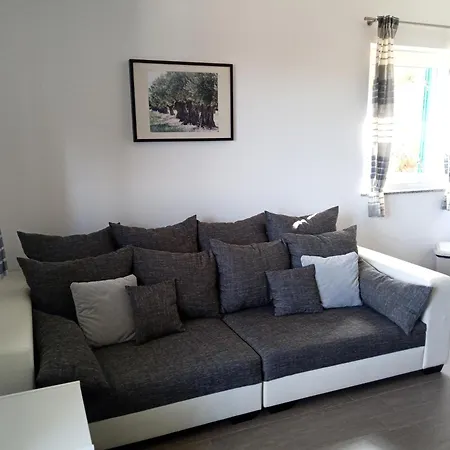 Villa Luce Apartment House Karlobag Buitenkant foto