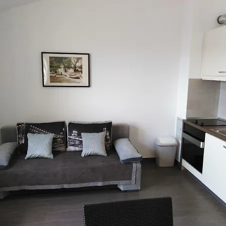 Villa Luce Apartment House Karlobag Buitenkant foto