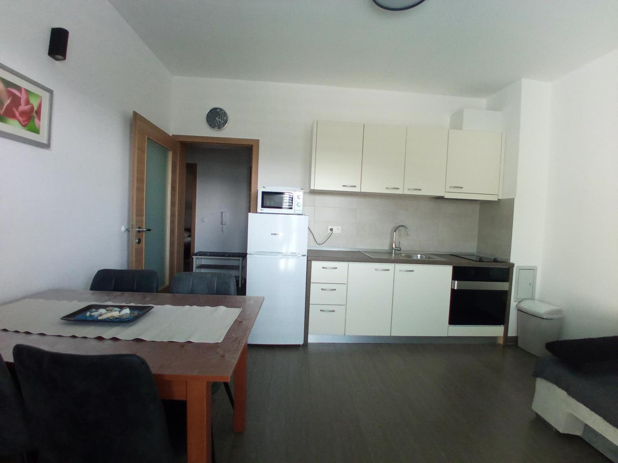 Luce House Apartment *