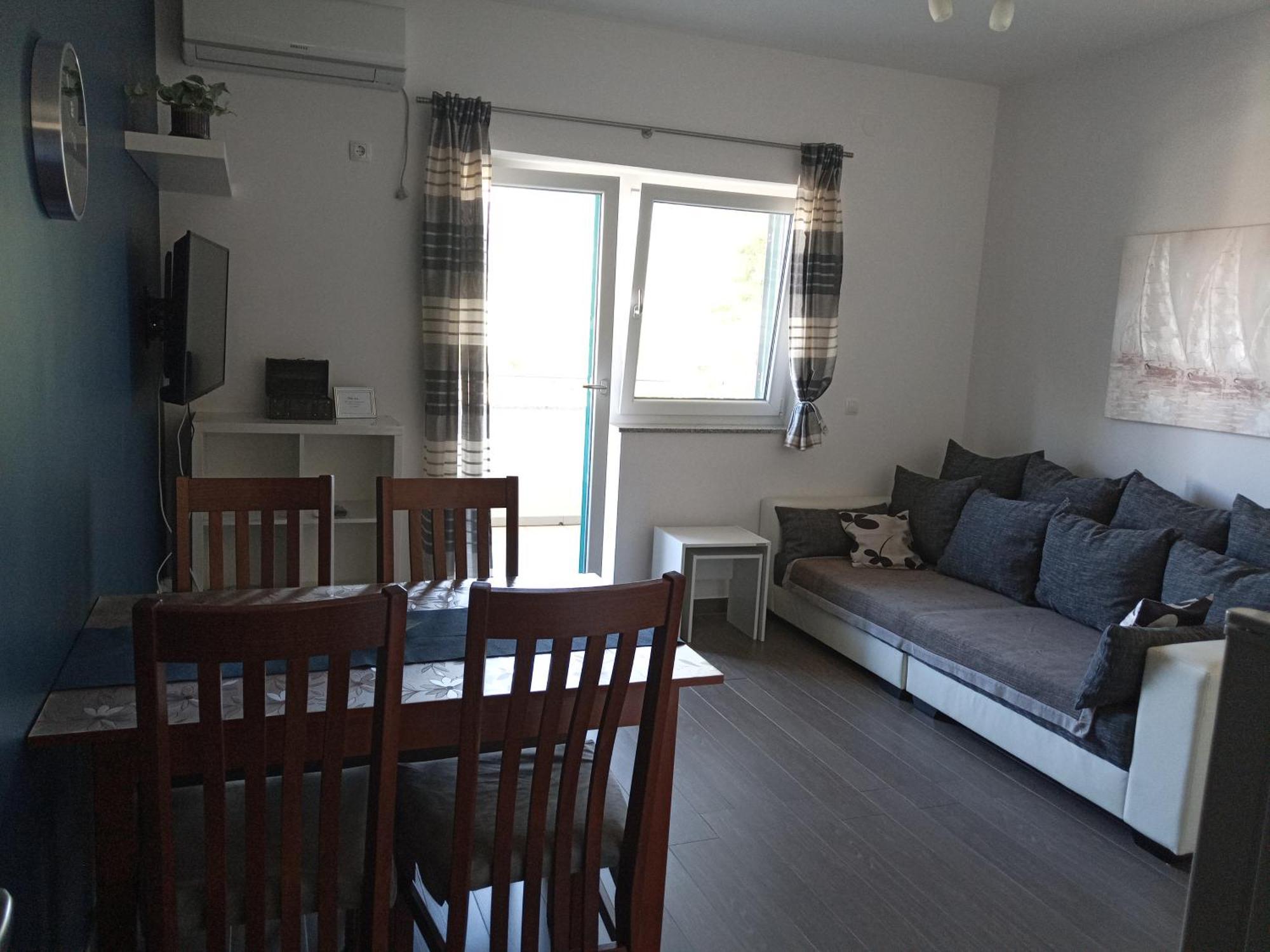 Apartment Luce House Karlobag