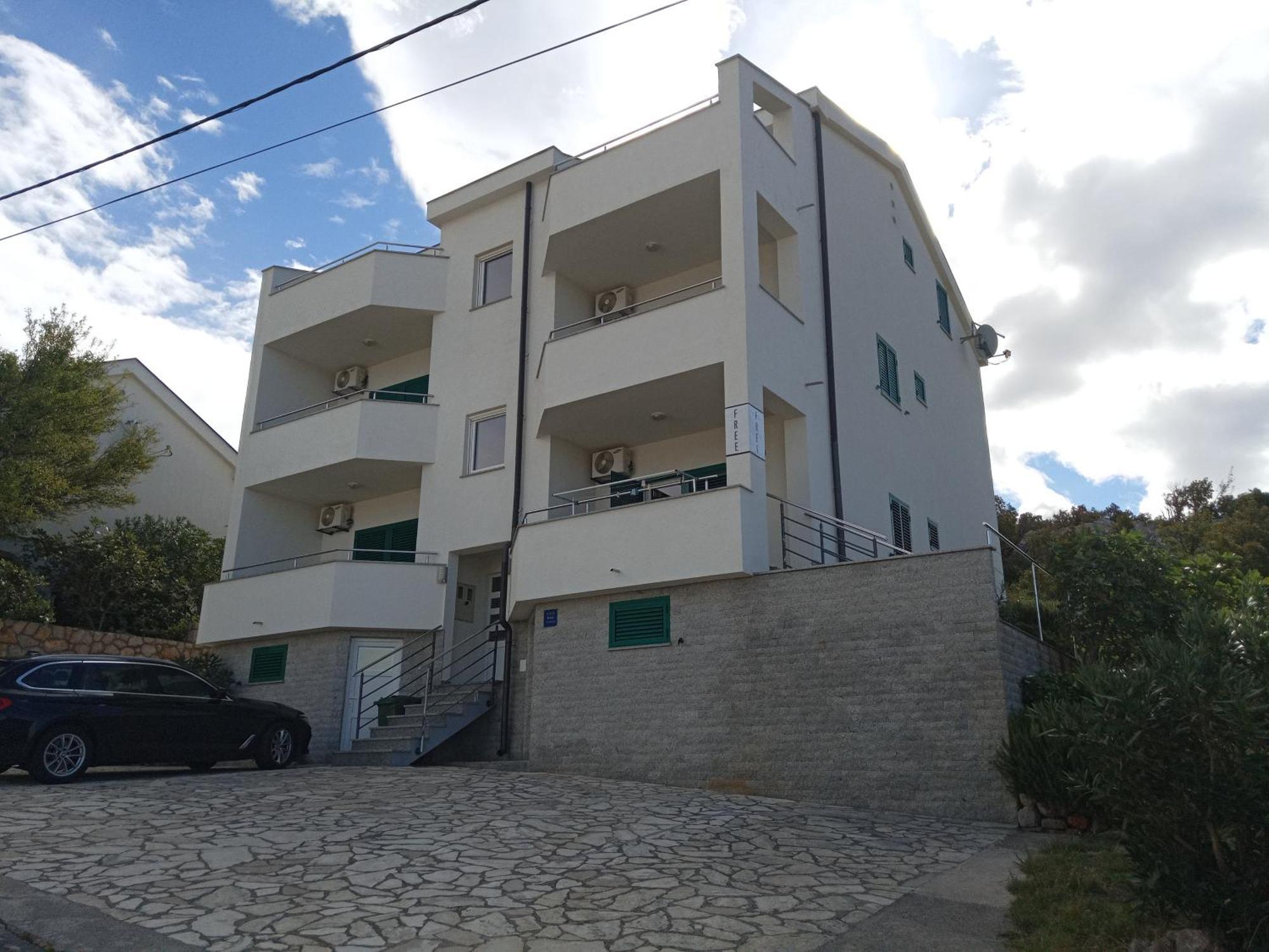 Apartment Luce House *